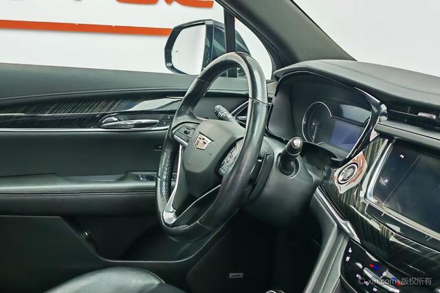 Cadillac XT6 2021 28 T 4 WDLuxury — фото 11