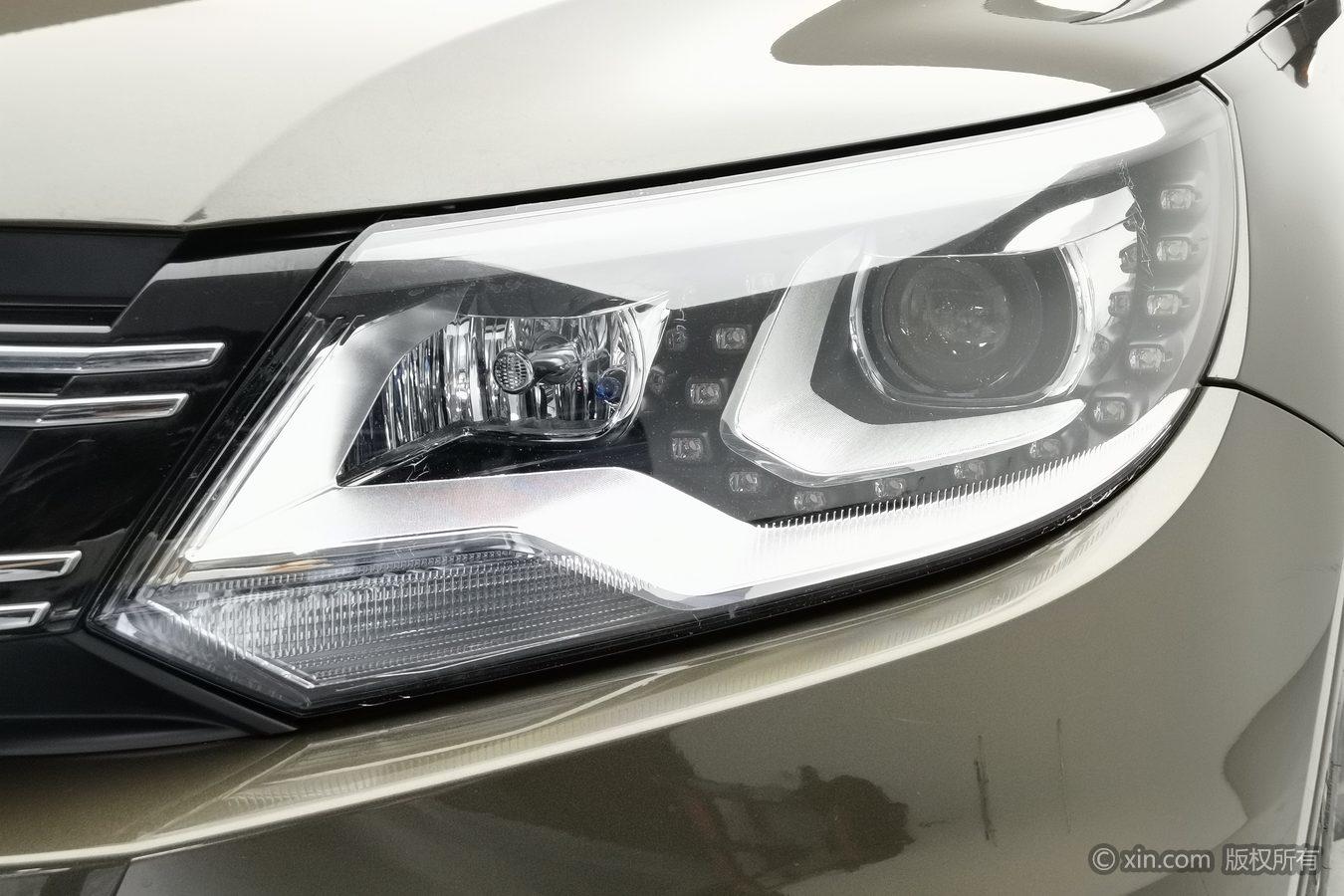 Volkswagen Tiguan 2016 300TSI AT Luxury