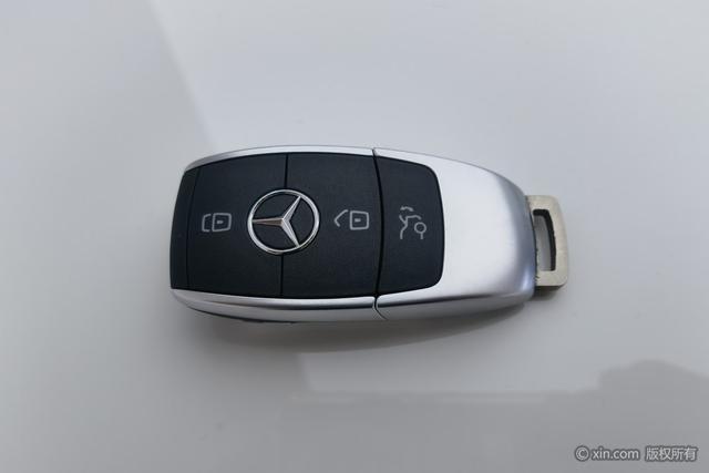 Mercedes-Benz A-Class 2022 A 200 L — фото 6