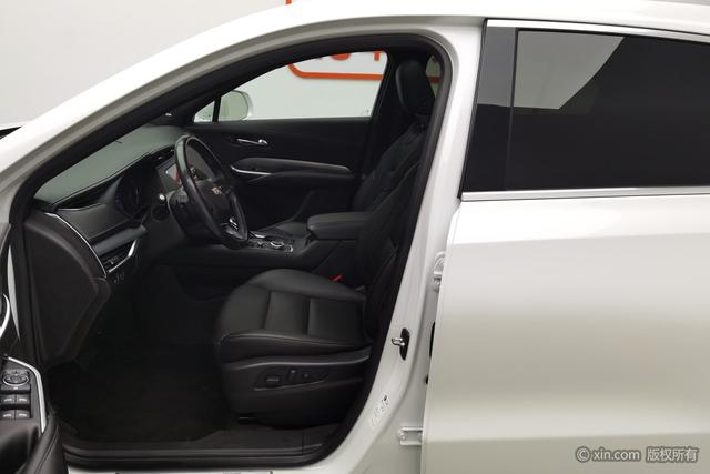 Cadillac XT4 2020 28 T 2 WDLeading — фото 17