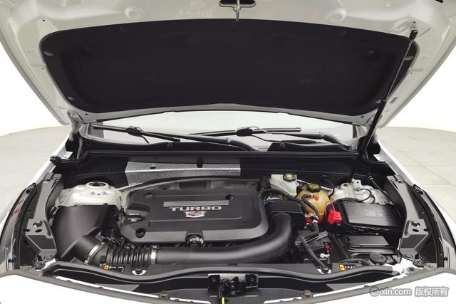 Cadillac XT4 2020 28 T 2 WDLeading — фото 5