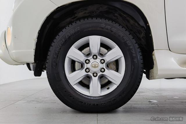 Toyota Prado 2015 2.7 L AT — фото 10