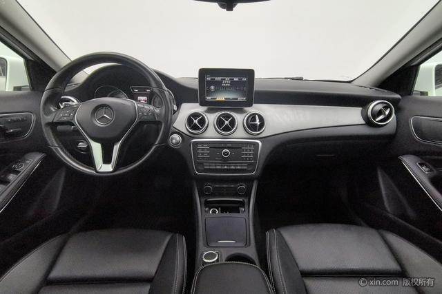 Mercedes-Benz GLA 2016 GLA 200 — фото 13