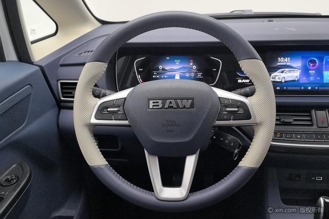 BAIC EM7 2025 320 KM Luxury 8/9 — фото 15