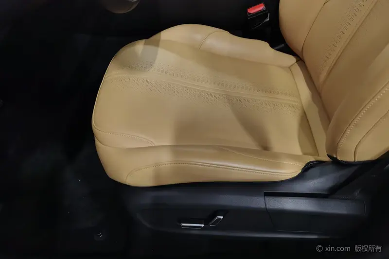 Geely Galaxy L7 — фото 11