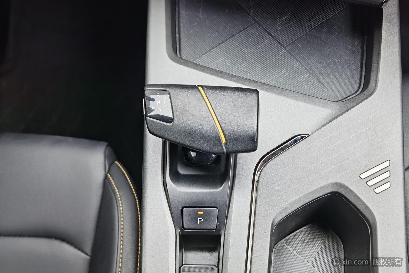 Changan Oshan X5 PLUS 2023 1.5T DCT zhuo yue xing