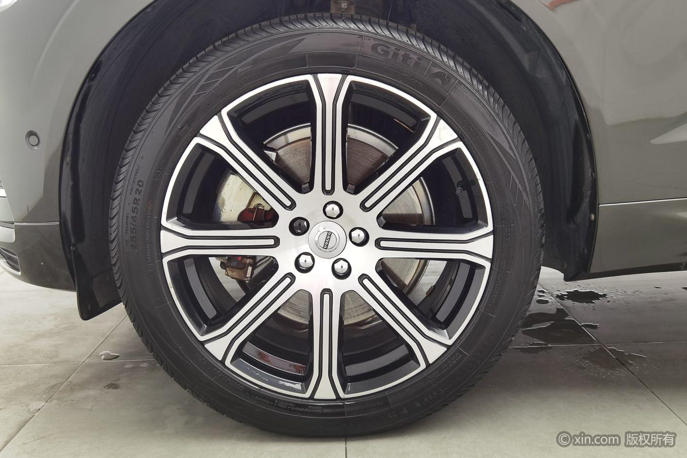 Volvo XC60 PHEV 2019 T8 E Luxury VI