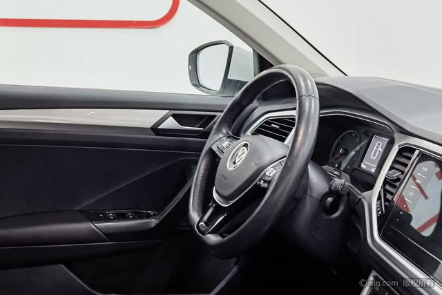 Volkswagen T-Roc 2022 280 TSI DSG 2 WD PLUS — фото 11