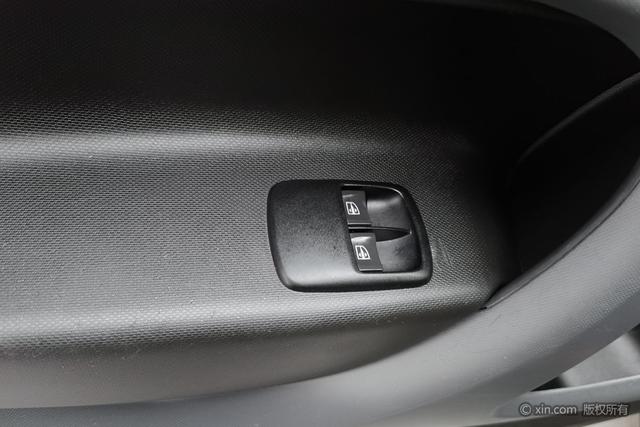 smart fortwo 2015 1.0 L 52 — фото 9