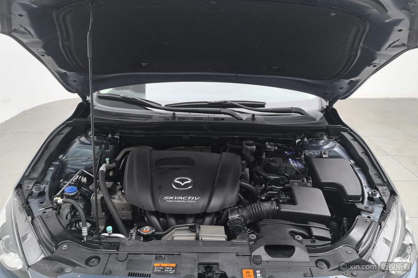 Mazda Mazda3 3 2016 1.5L MT Luxury