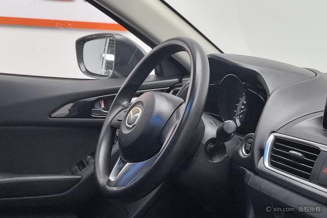 Mazda 3 2016 1.5 L MTLuxury — фото 11