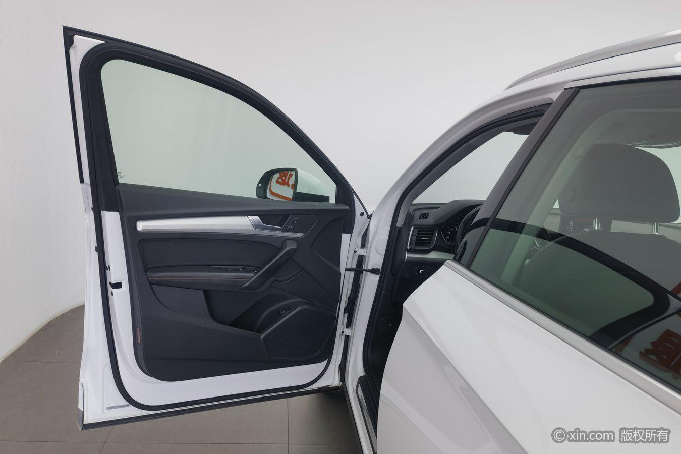 Audi Q5L id 4451678 из Китая 23