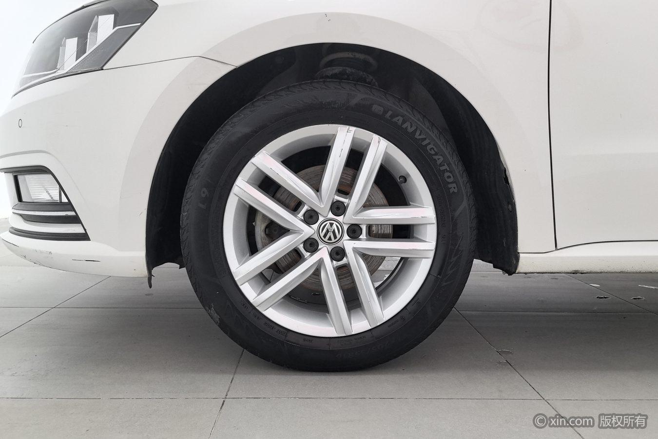 Volkswagen Gran Lavida 2015 1.6L AT Comfort