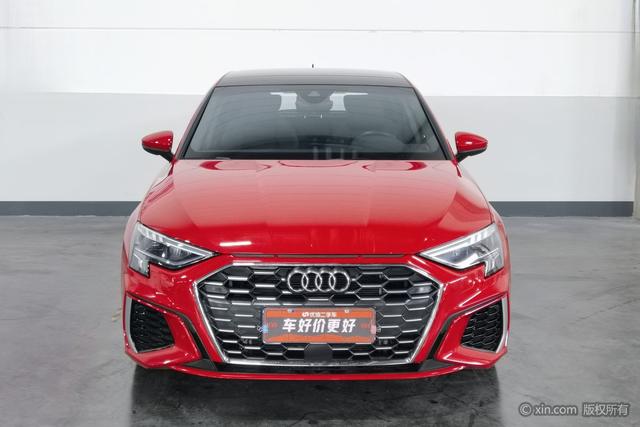 Audi A3 2023 Sportback 35 TFSI Sport — фото 2