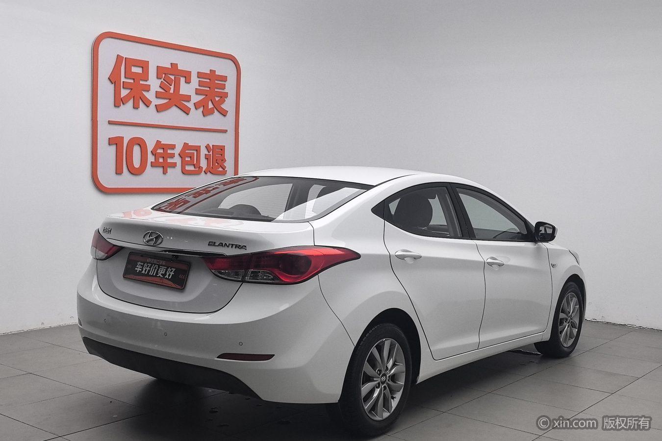 Hyundai Elantra 2015 1.6L AT Fashion