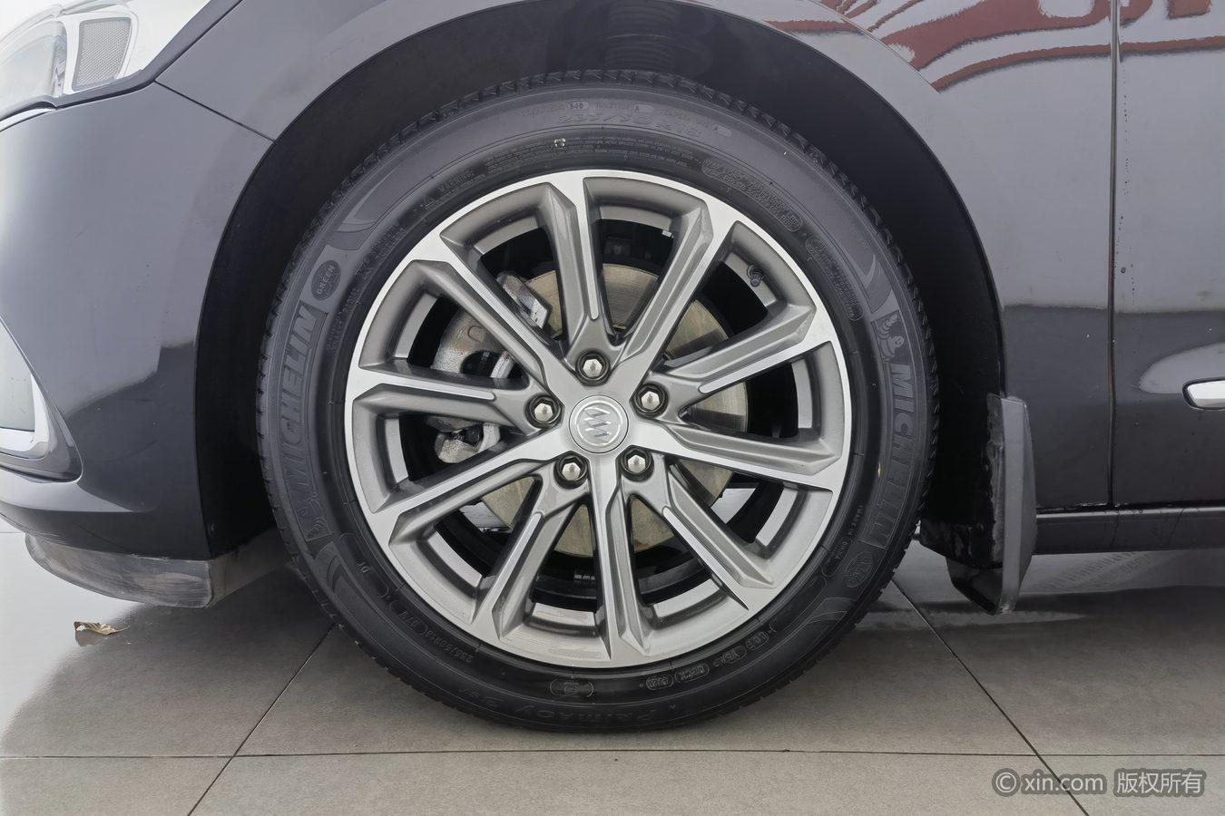 Buick LaCrosse 2021 652T Luxury