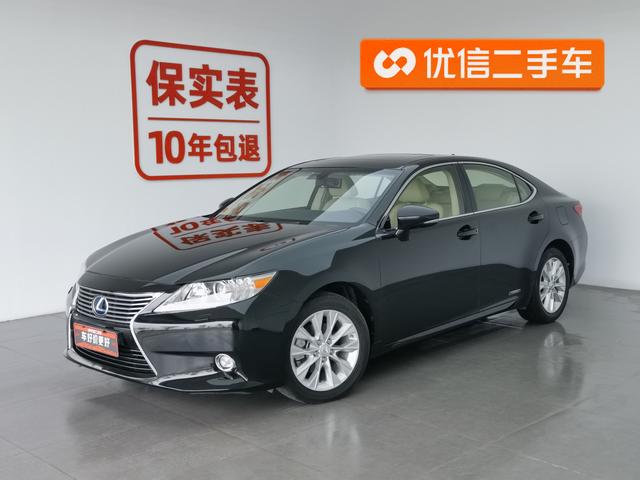 Lexus ES 2014 года выпуска