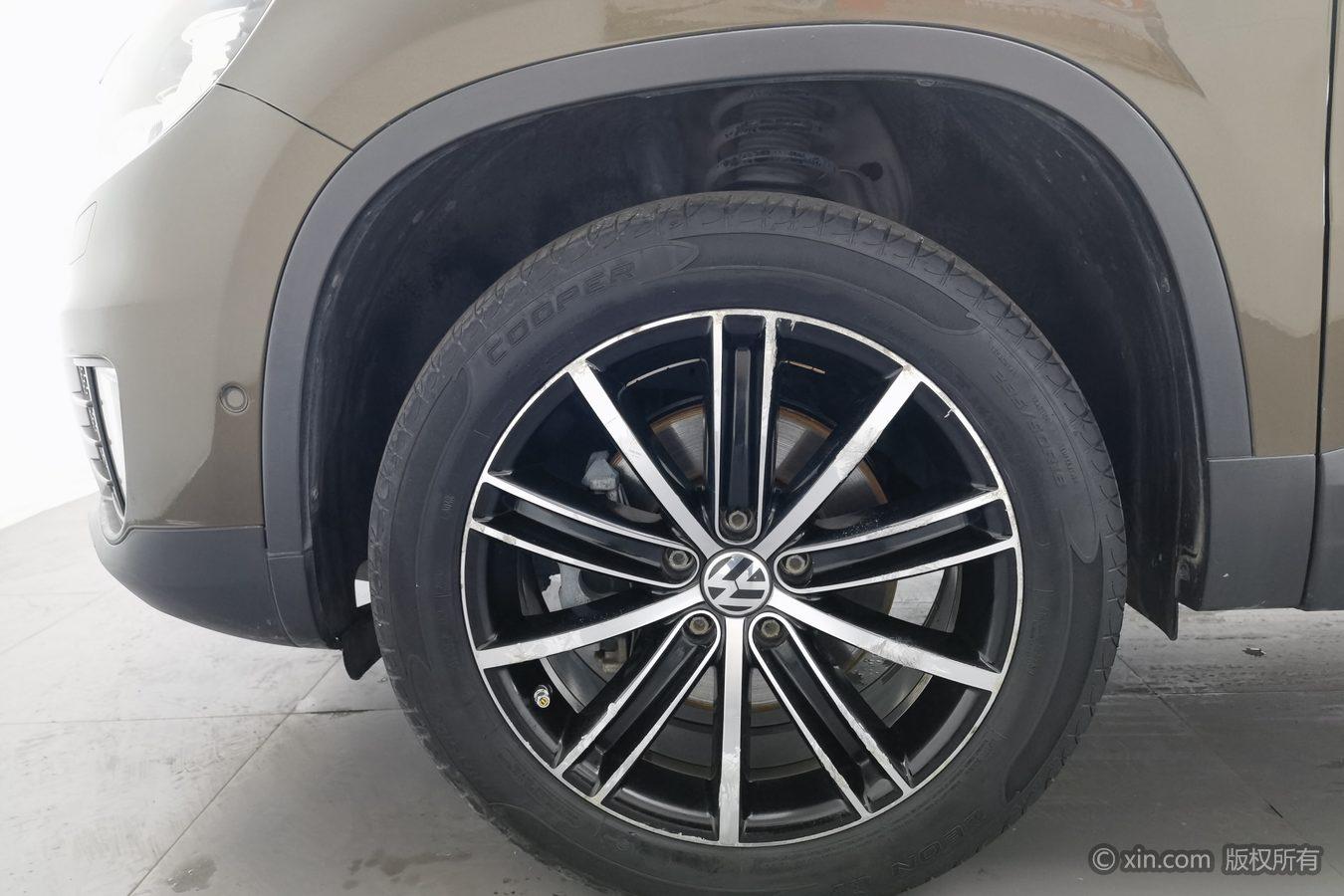 Volkswagen Tiguan 2015 2.0TSI AT Flagship