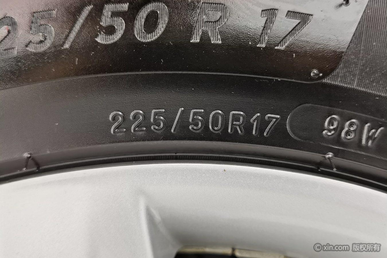 Peugeot 3008 2013 1.6THP AT