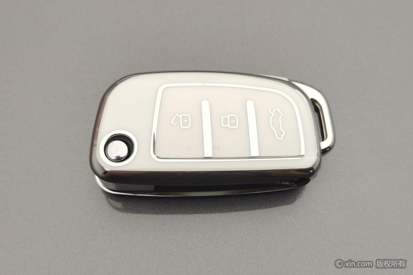 Geely Emgrand 2025 4 1.5L MT