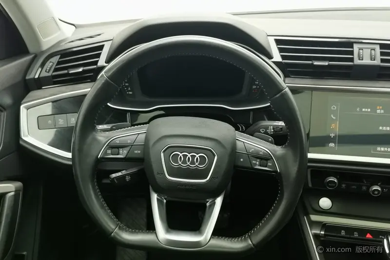 Audi Q3 — фото 9