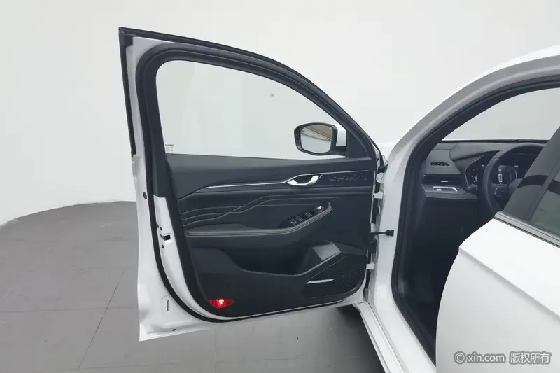 Geely Preface 1.5T — фото 16