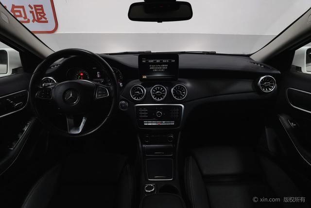 Mercedes-Benz GLA 2017 GLA 200 — фото 13