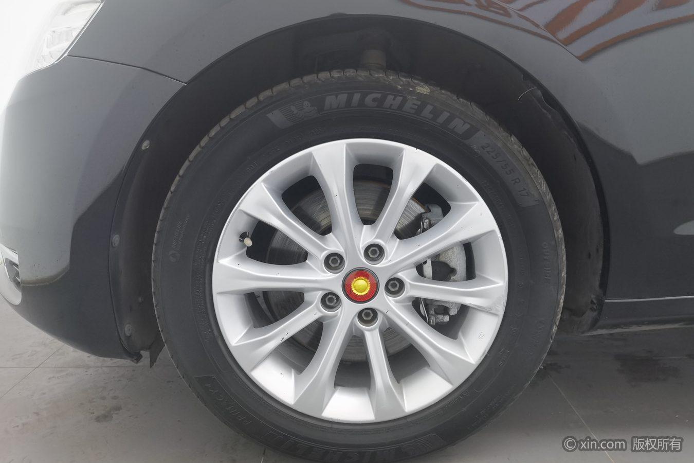 Hongqi H7 2015 2.0T Luxury