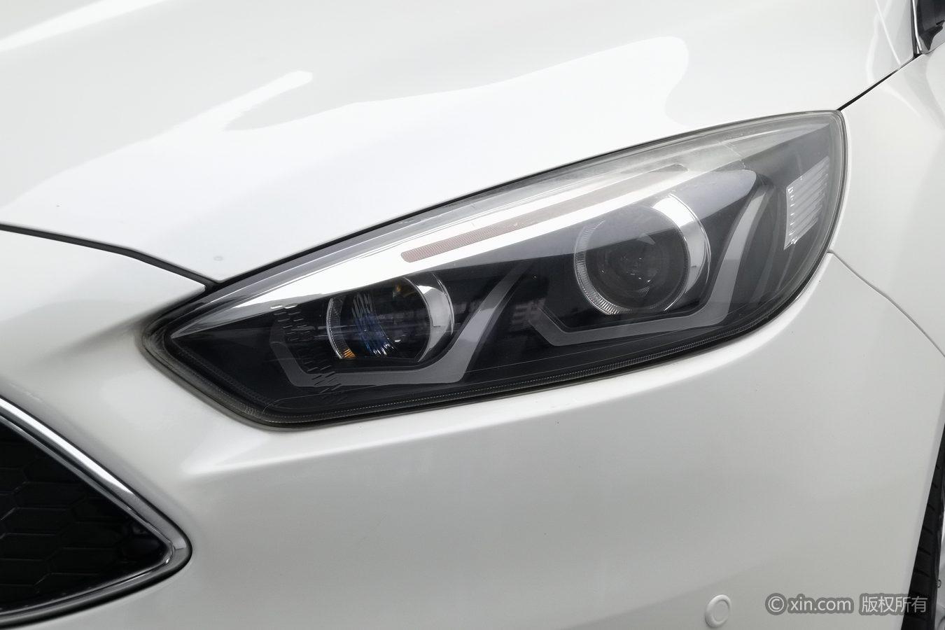 Ford Focus 2015 EcoBoost 180 AT Sport