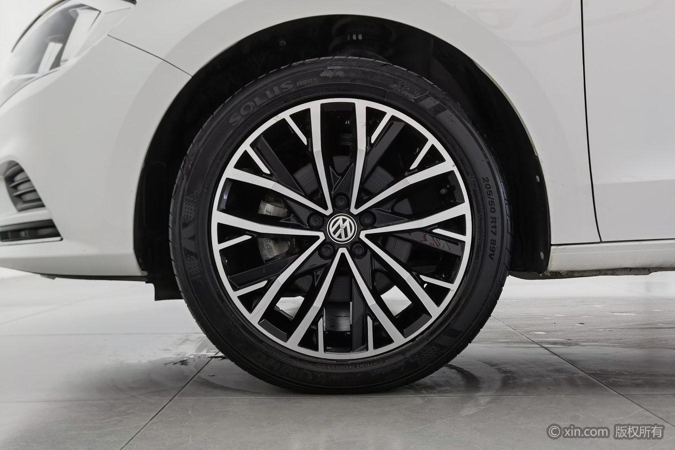 Volkswagen Bora 2019 1.5L MT Lead VI