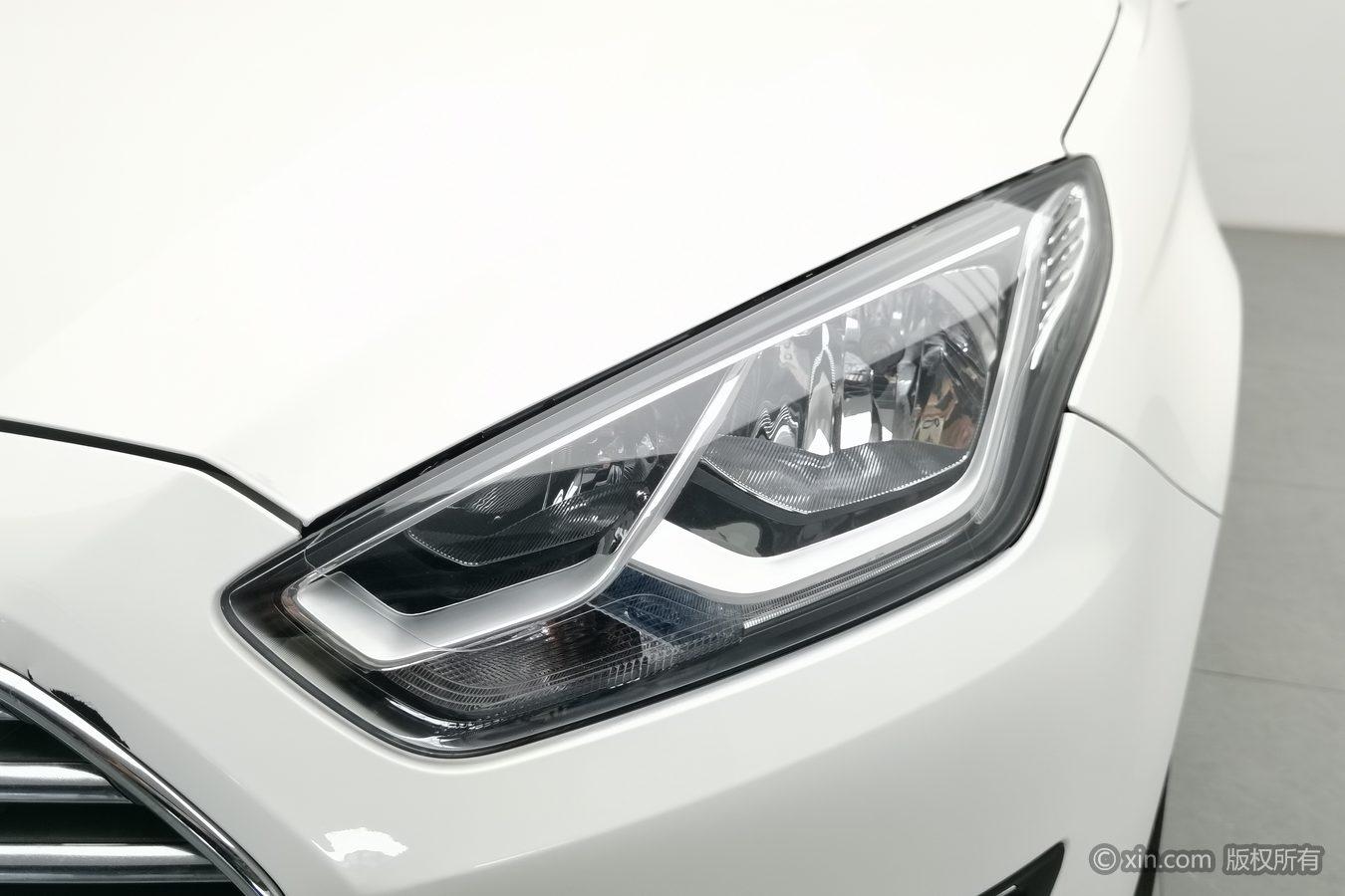 Ford Escort 2017 1.5L MT Fashion