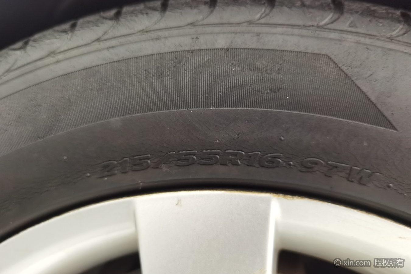 Peugeot 408 2013 1.6L MT Comfort