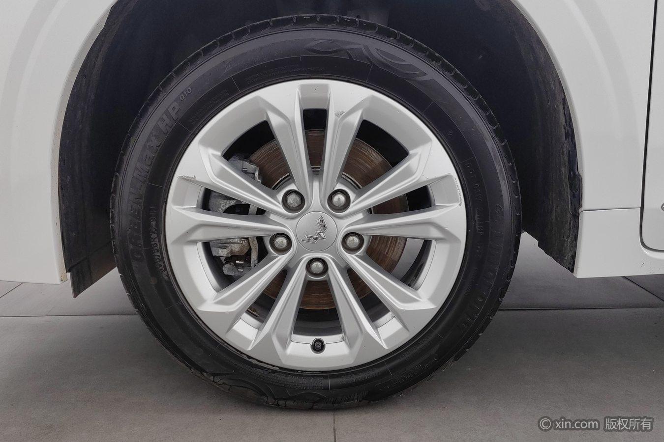Wuling Jiachen 2022 1.5L MT Enjoy Comfort