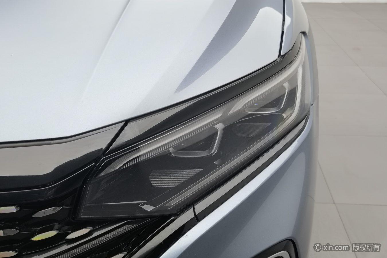 Volkswagen Passat 2022 330TSI Luxury