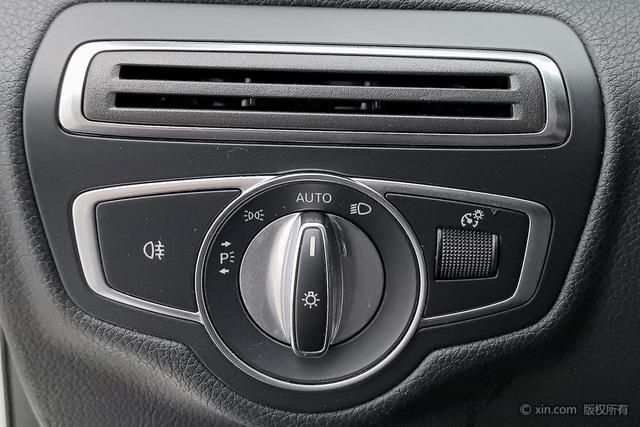 Mercedes-Benz C-Class 2018 C 200 L — фото 17