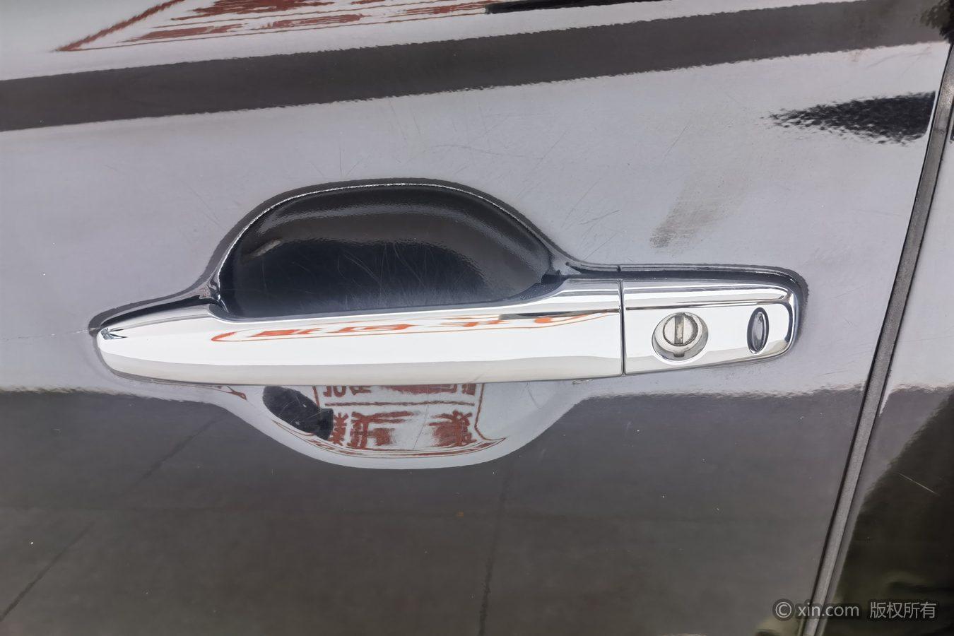 Mitsubishi Outlander 2016 2.4L Elite 5 мест