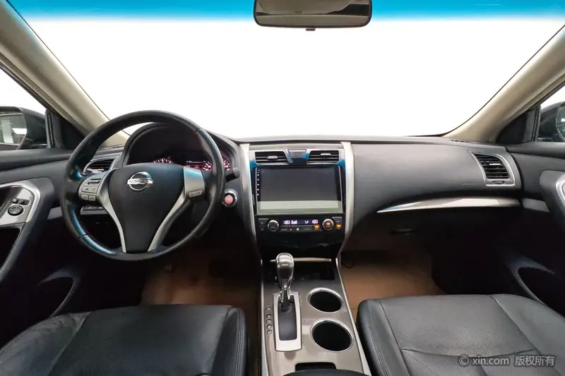 Nissan Teana 2.0 L XLComfort — фото 8