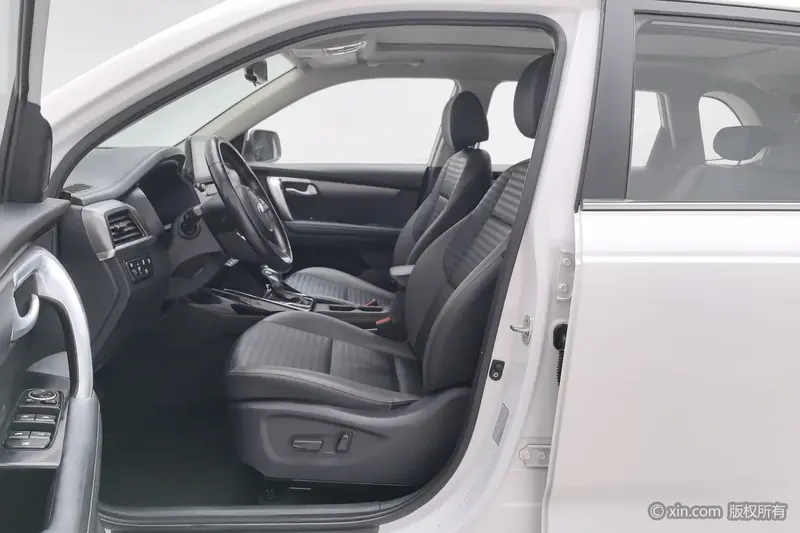 Kia Sportage — фото 13