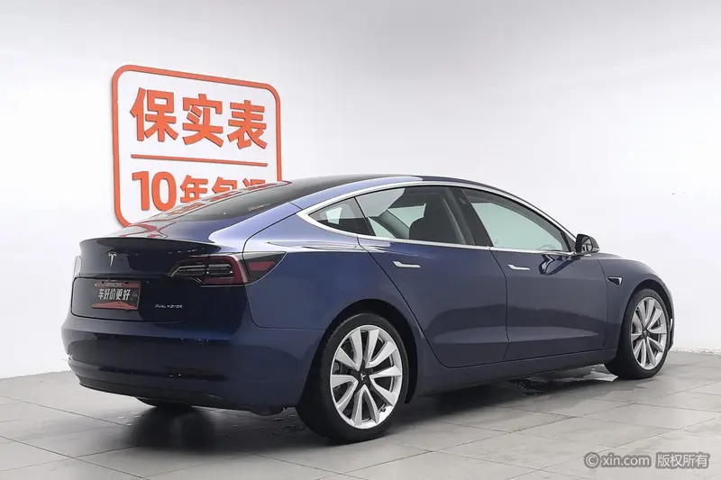 Tesla Model 3 — фото 4