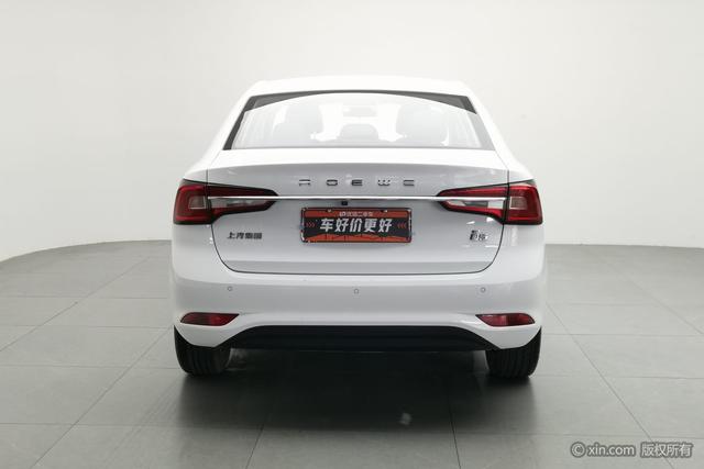 Roewe i5 2019 1.5 L MT 4 G V — фото 3