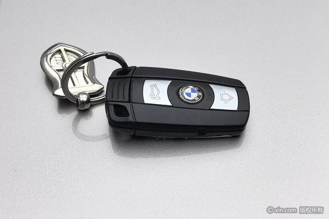 BMW X1 2015 s Drive 18i — фото 6