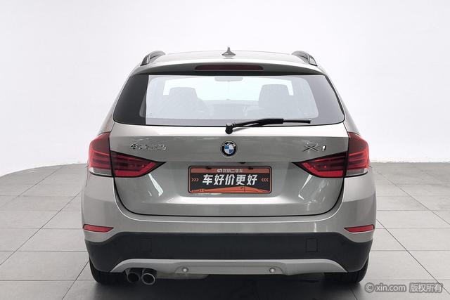 BMW X1 2015 s Drive 18i — фото 3