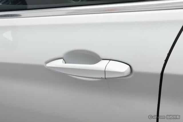 BMW 1-Series 2018 118i Sport — фото 11