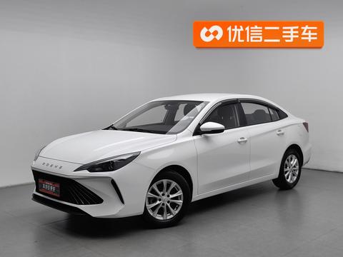 Roewe i5