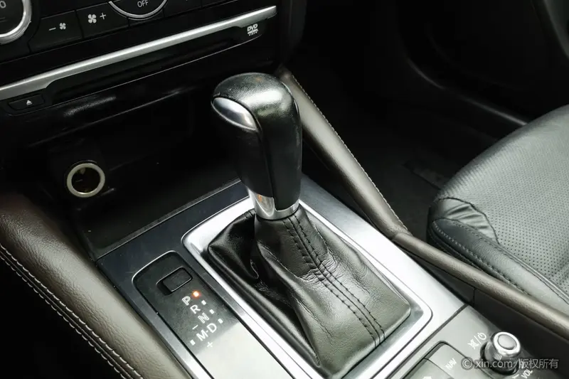 Mazda Atenza 2.5 L Sport — фото 10