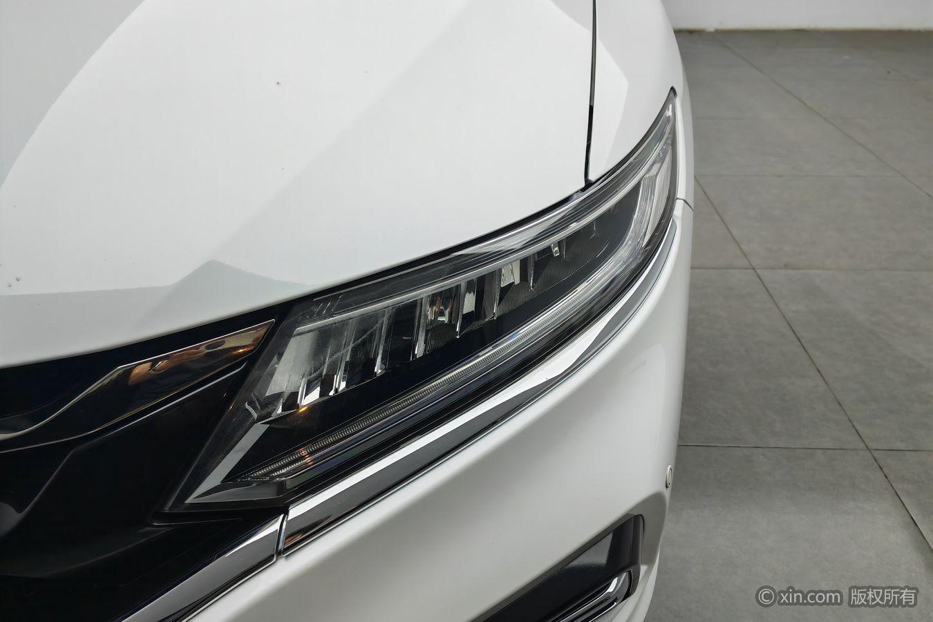 Honda Jade 2017 210TURBO CVT Luxury 5 мест