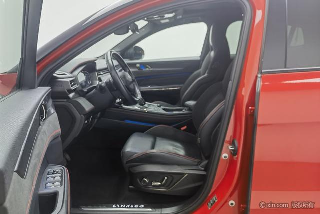 Lynk & Co 05 2020 2.0 TD 4 WD Halo — фото 17