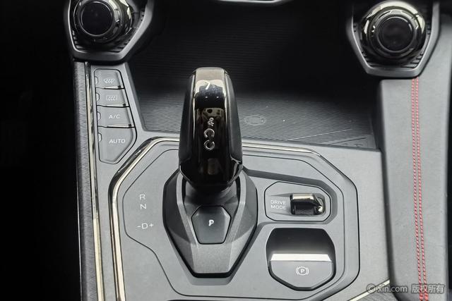 Lynk & Co 05 2020 2.0 TD 4 WD Halo — фото 15