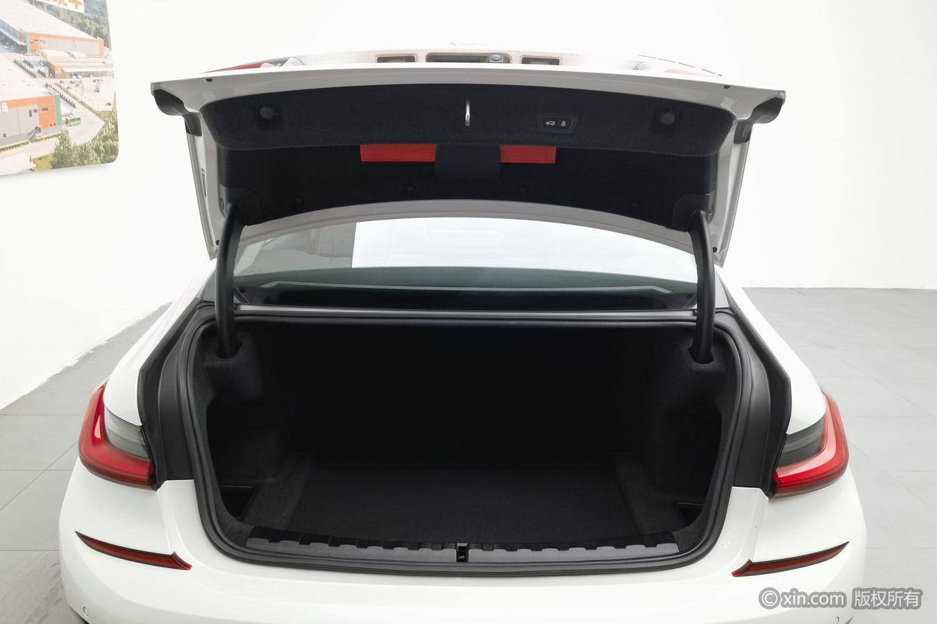 BMW 3 series id 4438337 из Китая 19