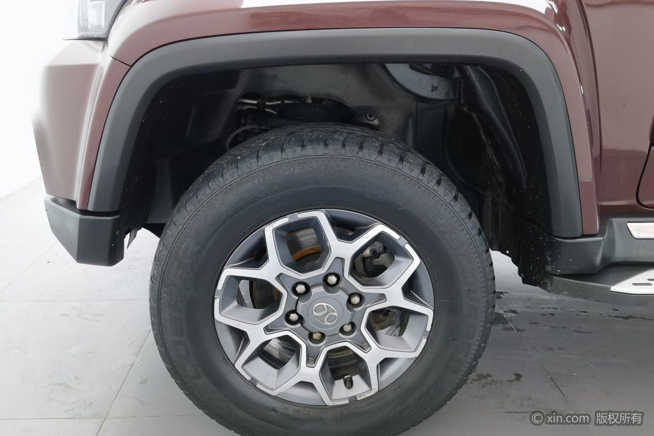 BAIC BJ40 2018 PLUS 2.3T AT Premium